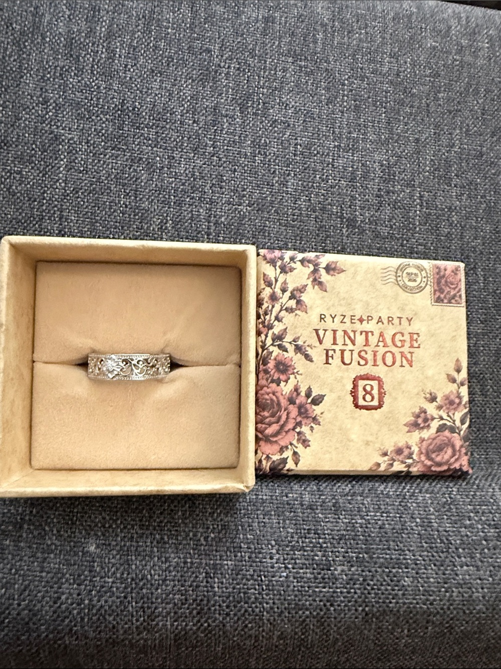 Ryze party .925 sterling silver Vintage Fusion Silver Filigree Ring (Size 8)